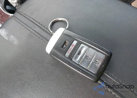 2016 Acura Tlx из США, поврежденный, VIN 19UUB1F30GA008589